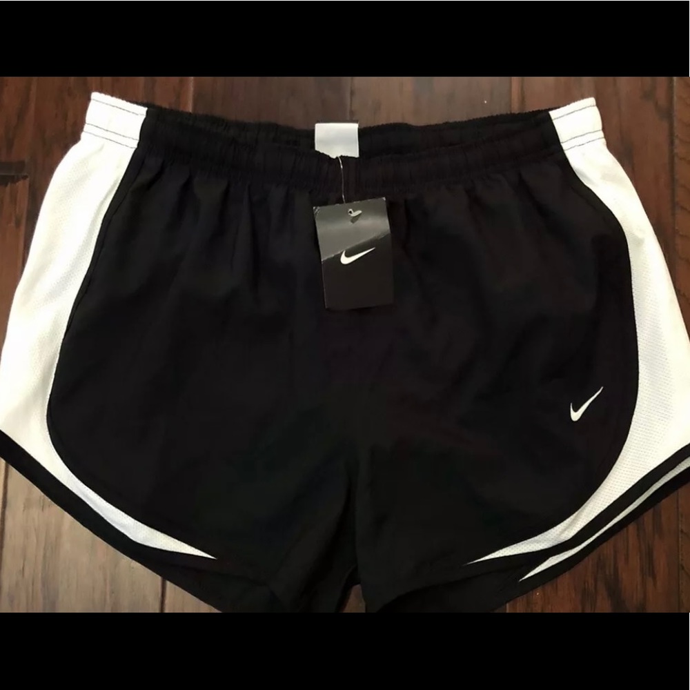 Nike Women Black and White Running shorts SZ M